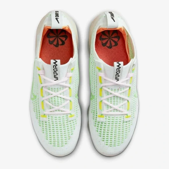 Nike Women's VaporMax Flyknit Shoes - White and Green - Picture 1 of 9